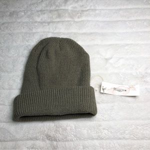 Macchia di Ruggine Women Ivory Beanie One Size